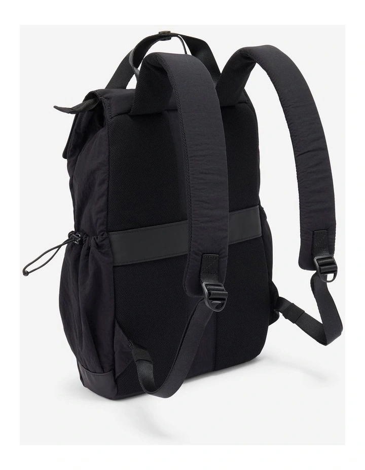 Decathlon | Small 10 L backpack with laptop compartment image 2