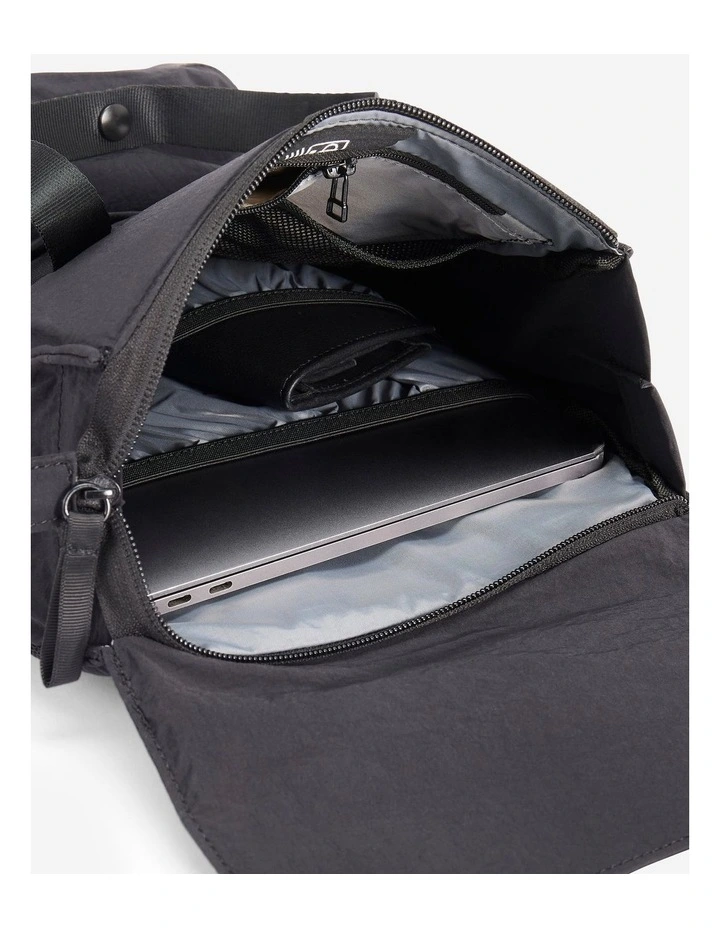 Decathlon | Small 10 L backpack with laptop compartment image 5