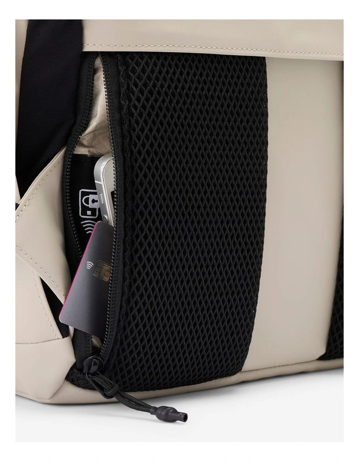 Decathlon | 15 L water repellent backpack with laptop compartment image 5