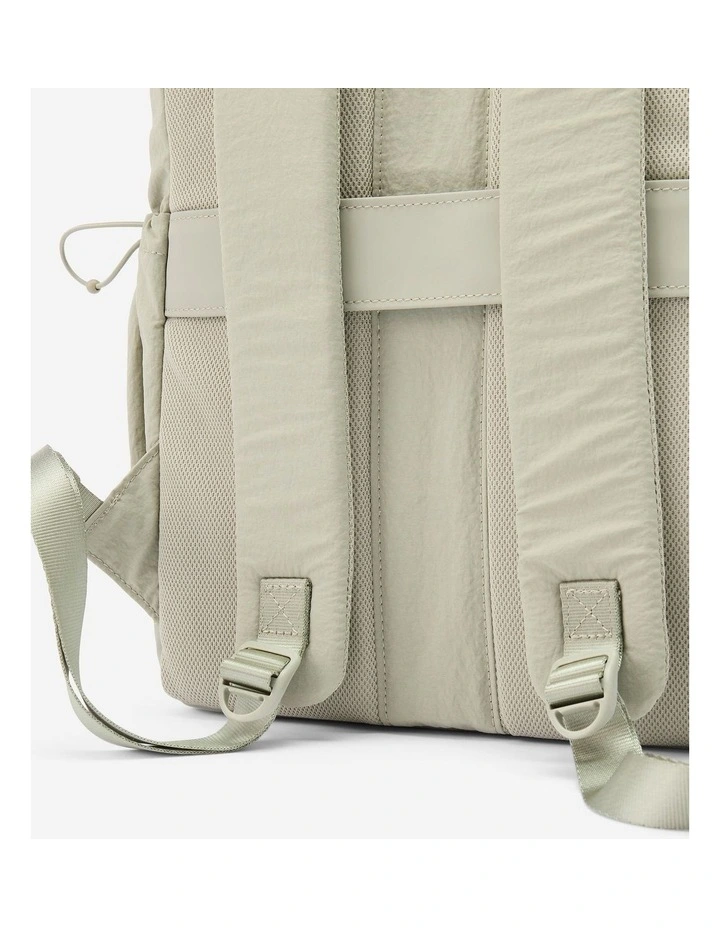 Decathlon | Small 10 L backpack with laptop compartment image 2