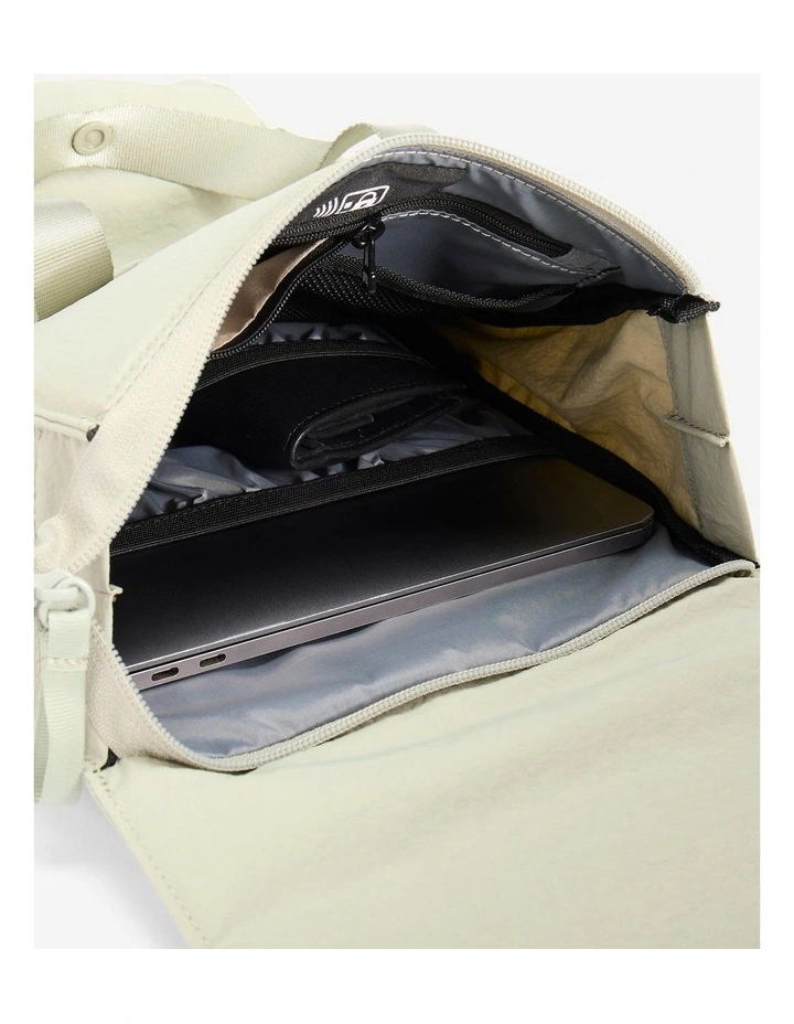 Decathlon | Small 10 L backpack with laptop compartment image 4