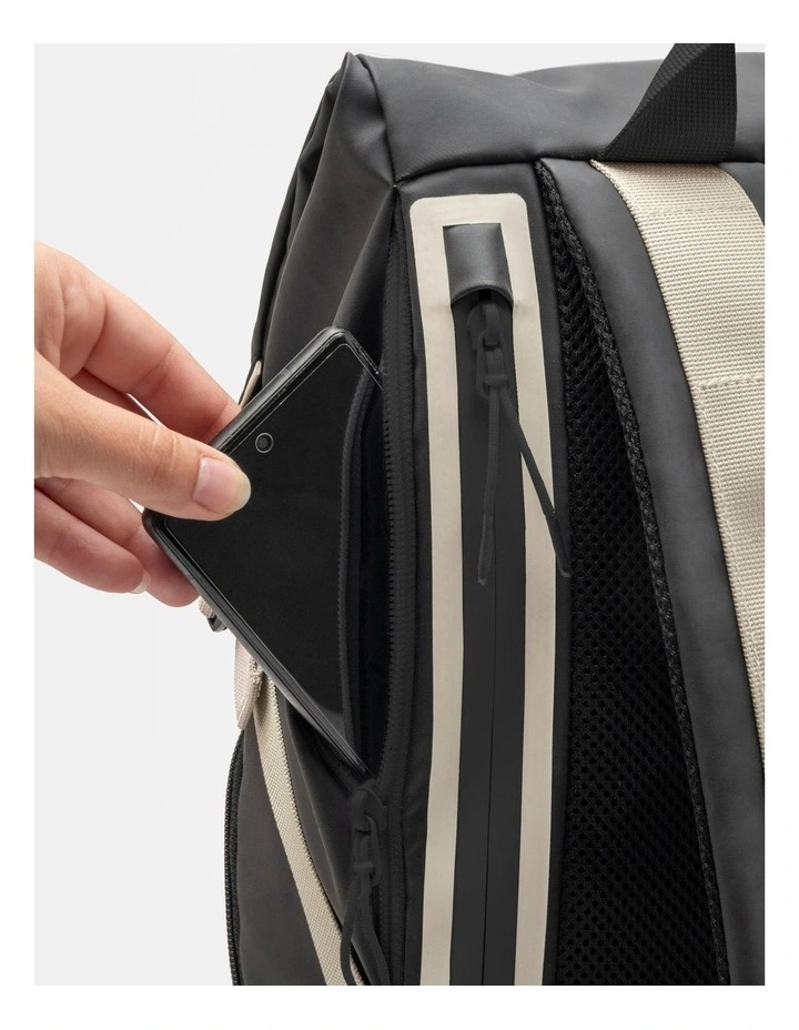 Decathlon | 25L Urban Backpack - Black image 4