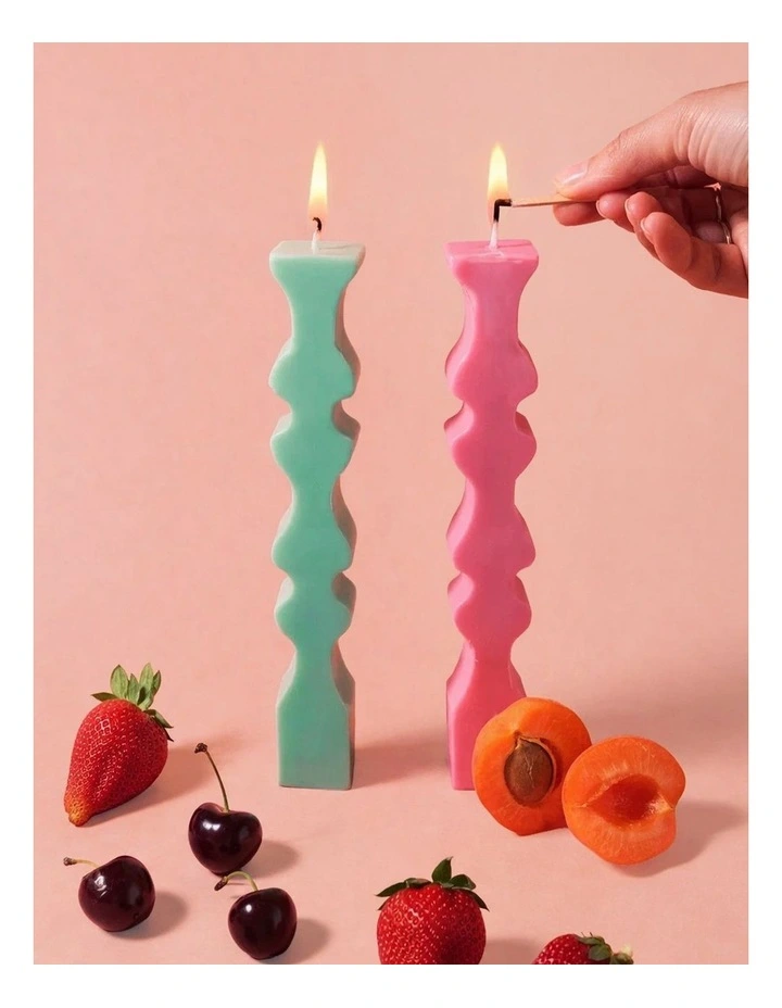 Make Two Wavy Candle Making Kit image 3