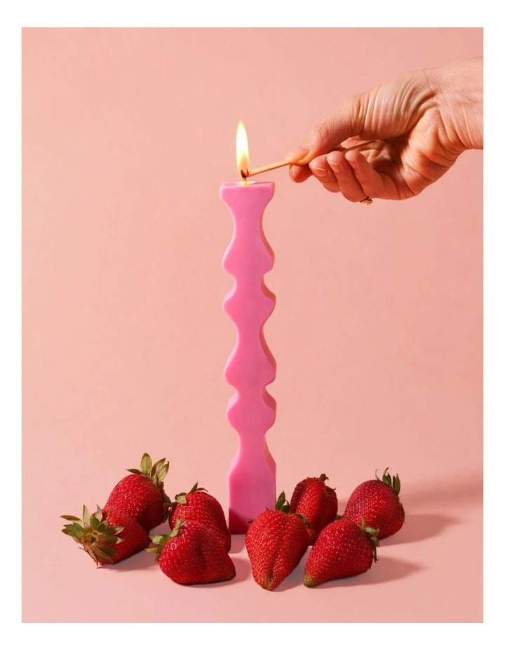 Make Two Wavy Candle Making Kit image 5