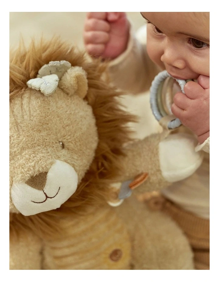 Safari Friends Activity Cuddle Lion image 4