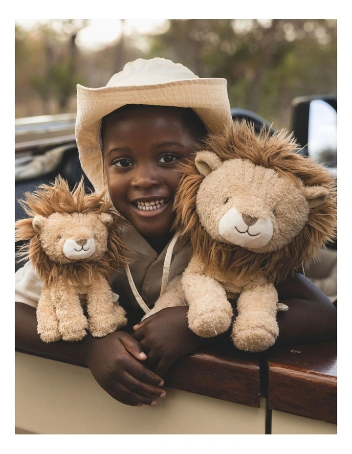 Safari Friends Cuddle Lion - 25cm image 3