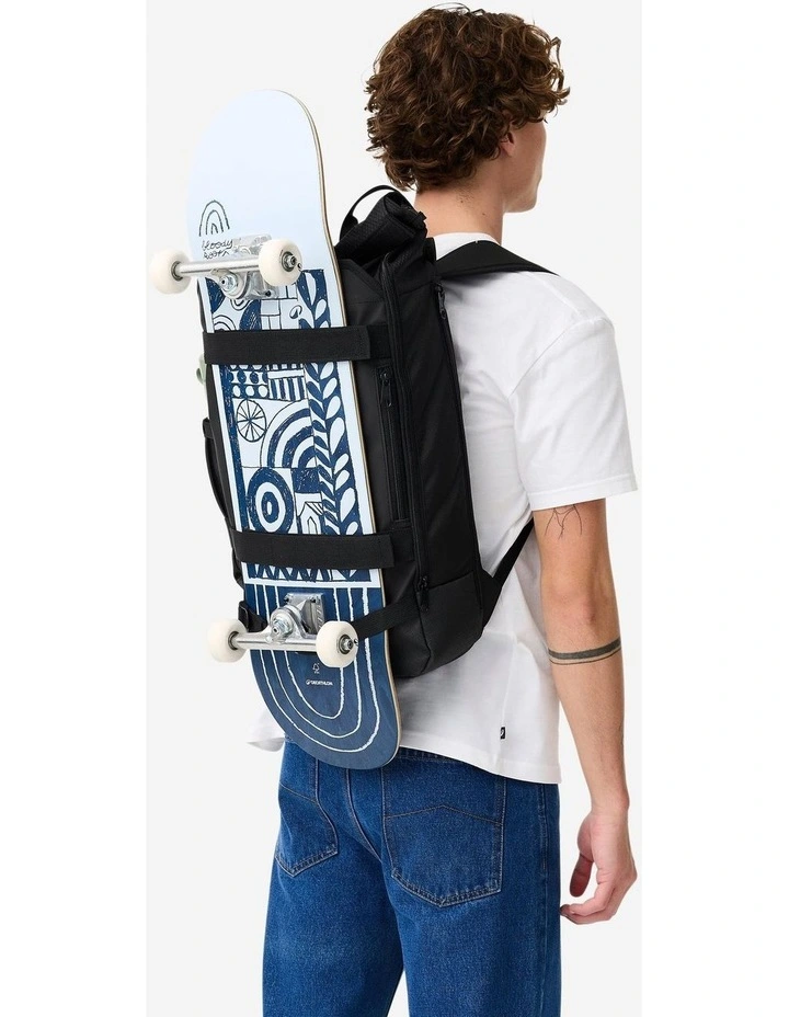 Decathlon | SKATE BACKPACK ROLLTOP BP500 WITH BUILT-IN SKATE TOOL image 3