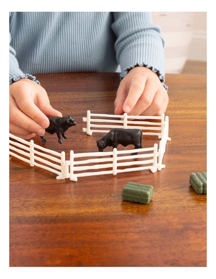 10pc Case IH 1:64 Mini Grain Bin Toy Playset W/ Tractor, Cattle, Hay Bales 3y  image 5