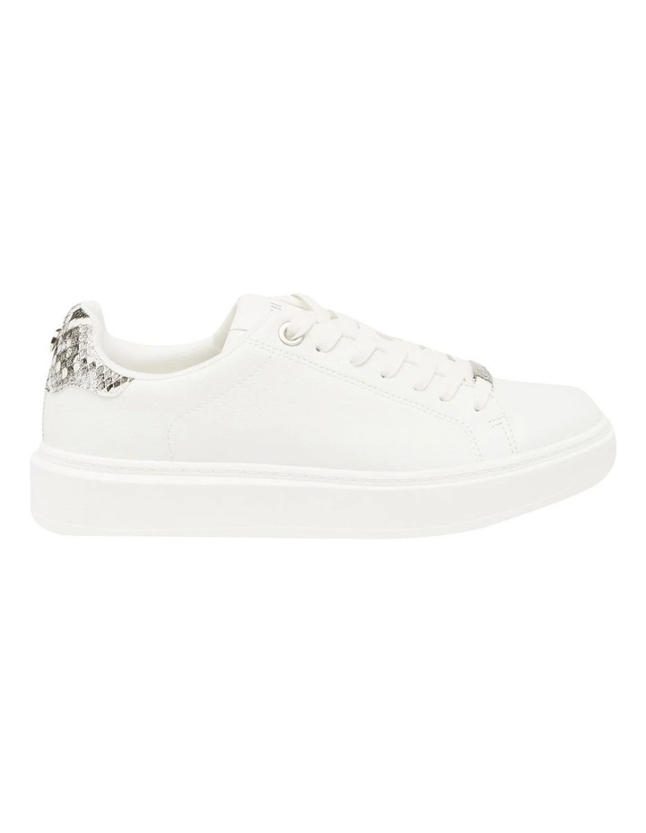 steve madden catcher white