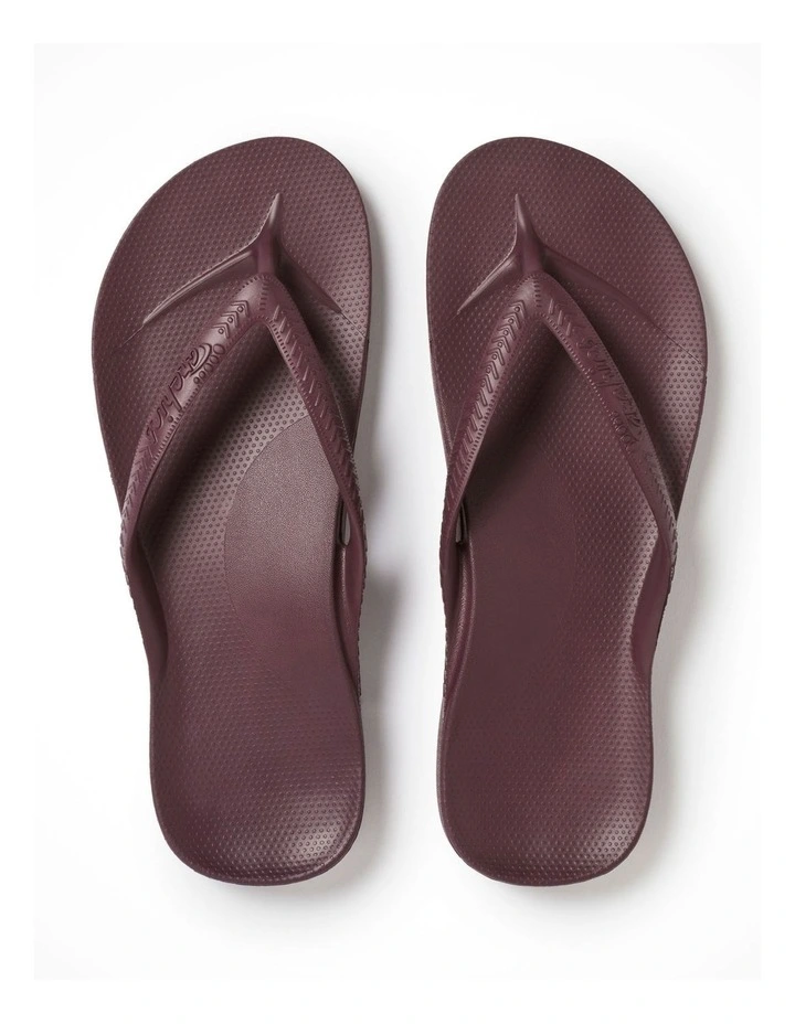 Arch Support Thongs in Nightshade image 2