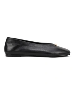 Beverly Ballets in Black Leather