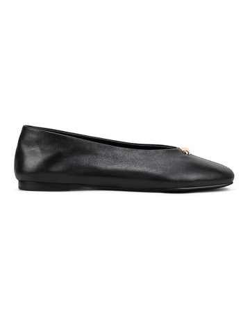 Black Leather colour